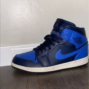 Jordan 1 Mid “Obsidian Royal”
